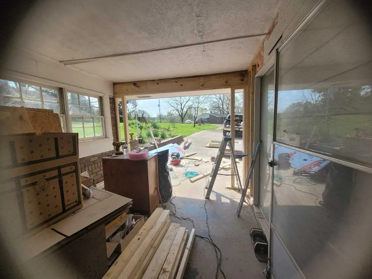 Air movers and dehumidifier for Water Mitigation Services in Pleasant View